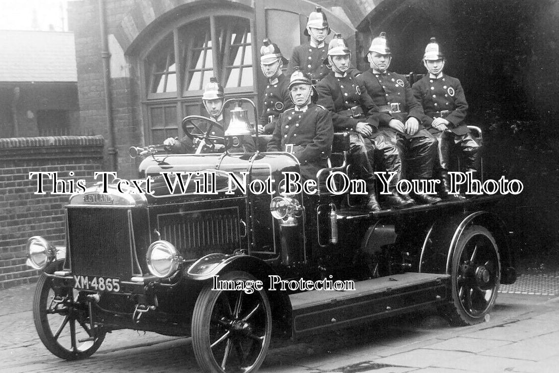 LO 4644 - Salvage Tender Fire Engine, London Salvage Corps – JB Archive