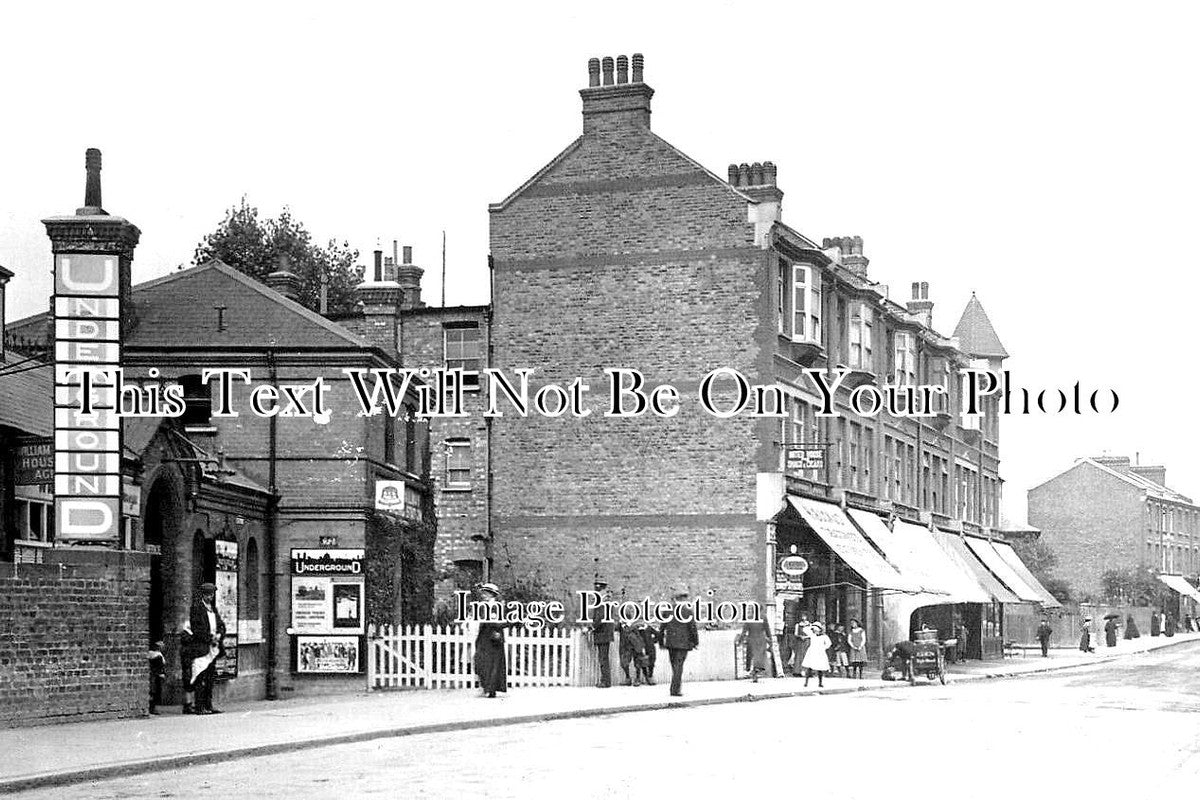 LO 4770 - South Ealing, London