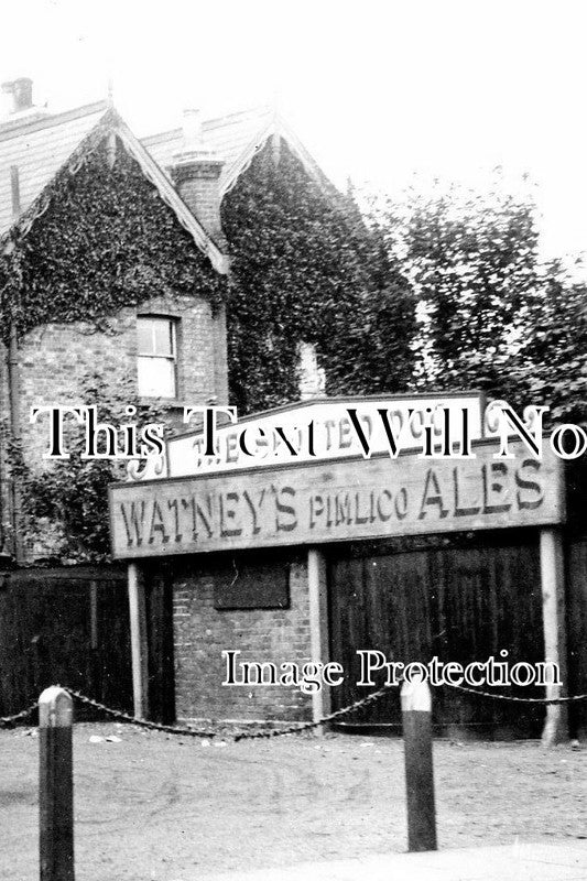 LO 5017 - The Spotted Dog Pub, Forest Gate, London