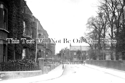 LO 5069 - St Ann's Hill, Wandsworth, London