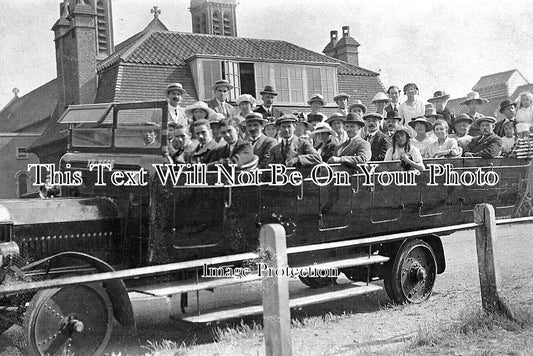 LO 5085 - Charabanc Outing, Woolwich, Greenwich, Plumstead, London