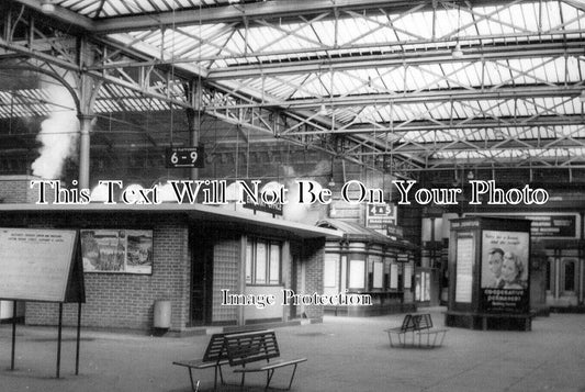 LO 5088 - Broad Street Railway Station, London