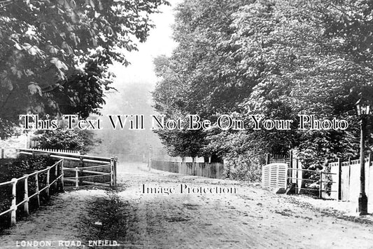 LO 5455 - London Road, Enfield, London