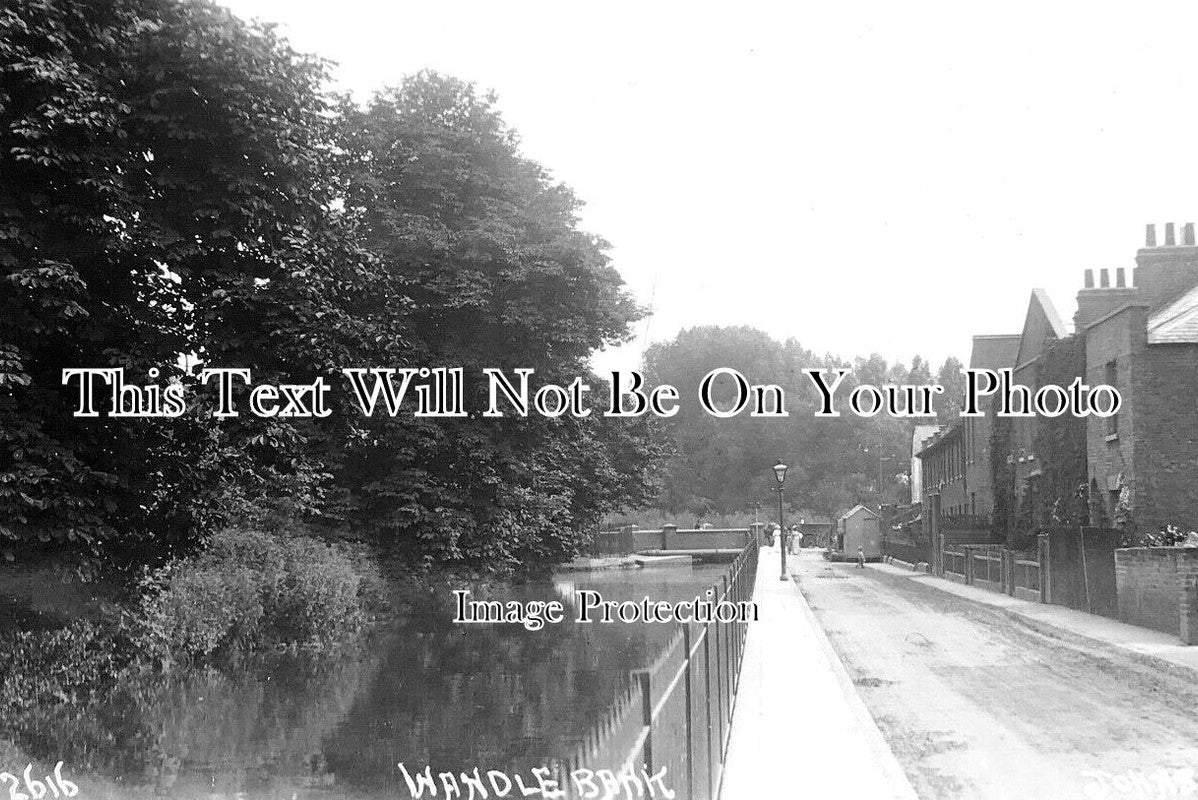 LO 5516 - Wandle Bank, Merton, London