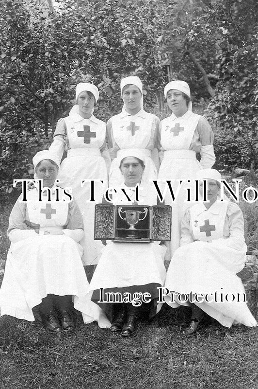 LO 5526 - Peckham Red Cross VAD Nurses With Cup, London
