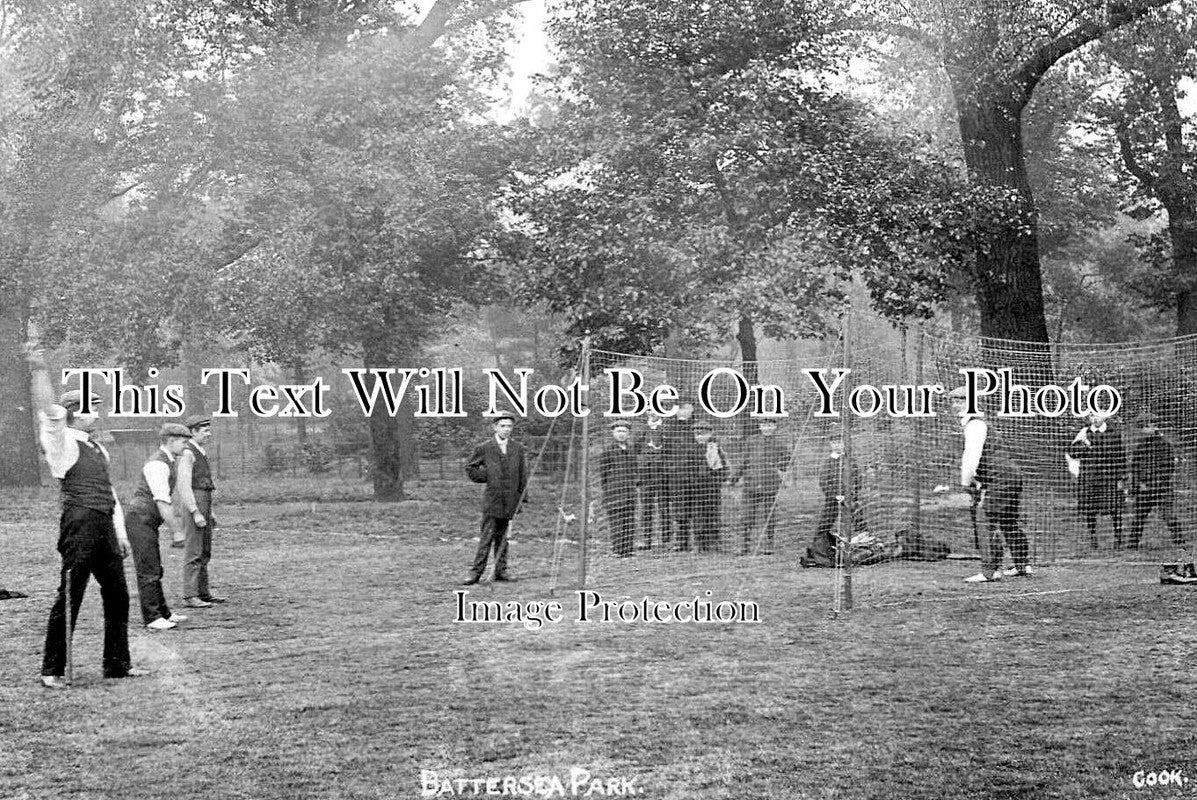 LO 5570 - Cricket In Battersea Park, London c1912