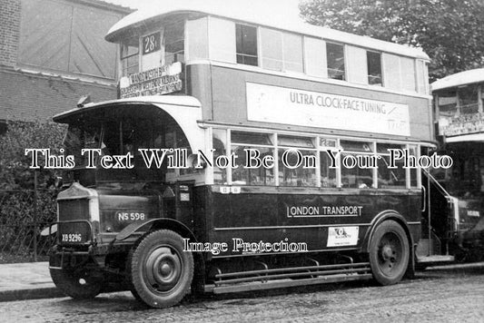 LO 5757 - London Transport Bus, Golders Green, London