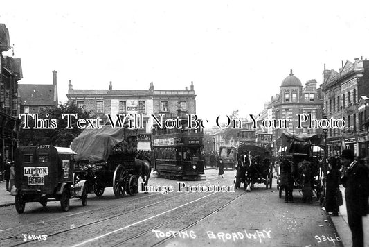 LO 5931 - Tooting Broadway, London