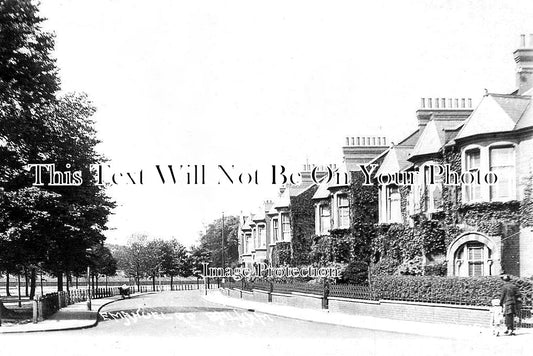 LO 5943 - Emmanuel Road, Balham, London