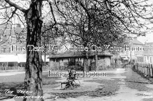 LO 6028 - The Green, Twickenham, London c1930