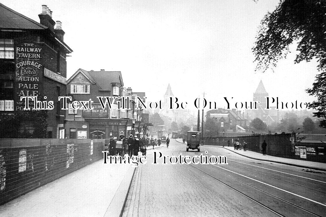 LO 6074 - Then Railway Tavern Pub From Catford Bridge, London