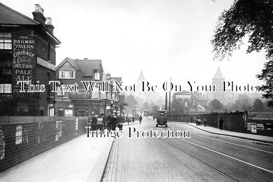 LO 6074 - Then Railway Tavern Pub From Catford Bridge, London