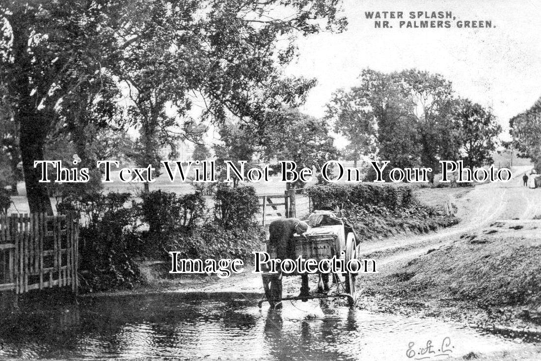 LO 6267 - Water Splash Near Palmers Green, London