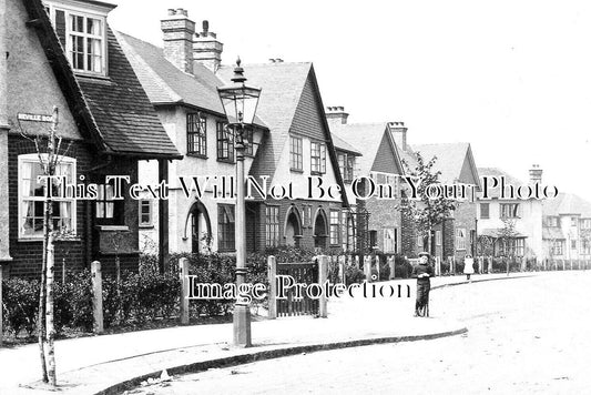 LO 6292 - Neville Road, Ealing, London