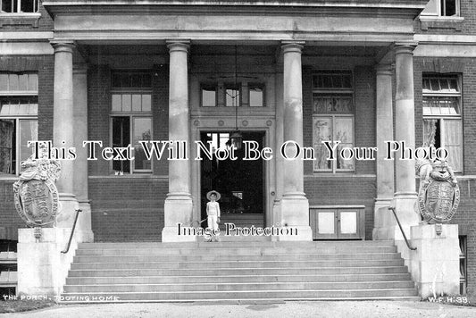 LO 6351 - The Porch, Tooting Home, London c1909
