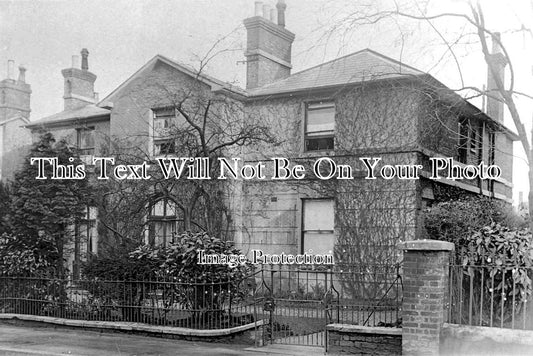 LO 6403 - Large House, Elizabeth Street, North Woolwich, London