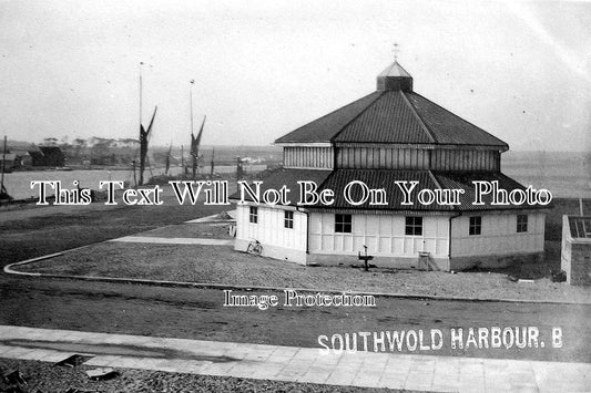 LO 733 - Fish Market & Southwold Harbour, Suffolk c1905