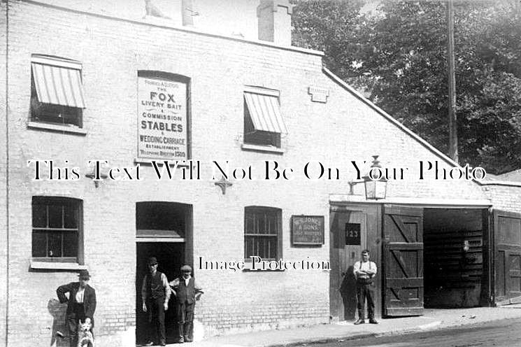 LO 762 - Fox Under The Hill Pub, Denmark Hill, Camberwell, London c1910