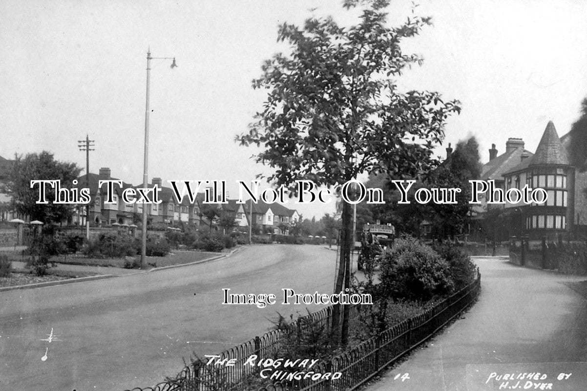 LO 823 - The Ridgeway, Chingford, London c1940