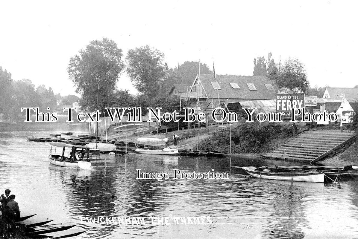 MI 1028 - The River Thames, Twickenham, Middlesex