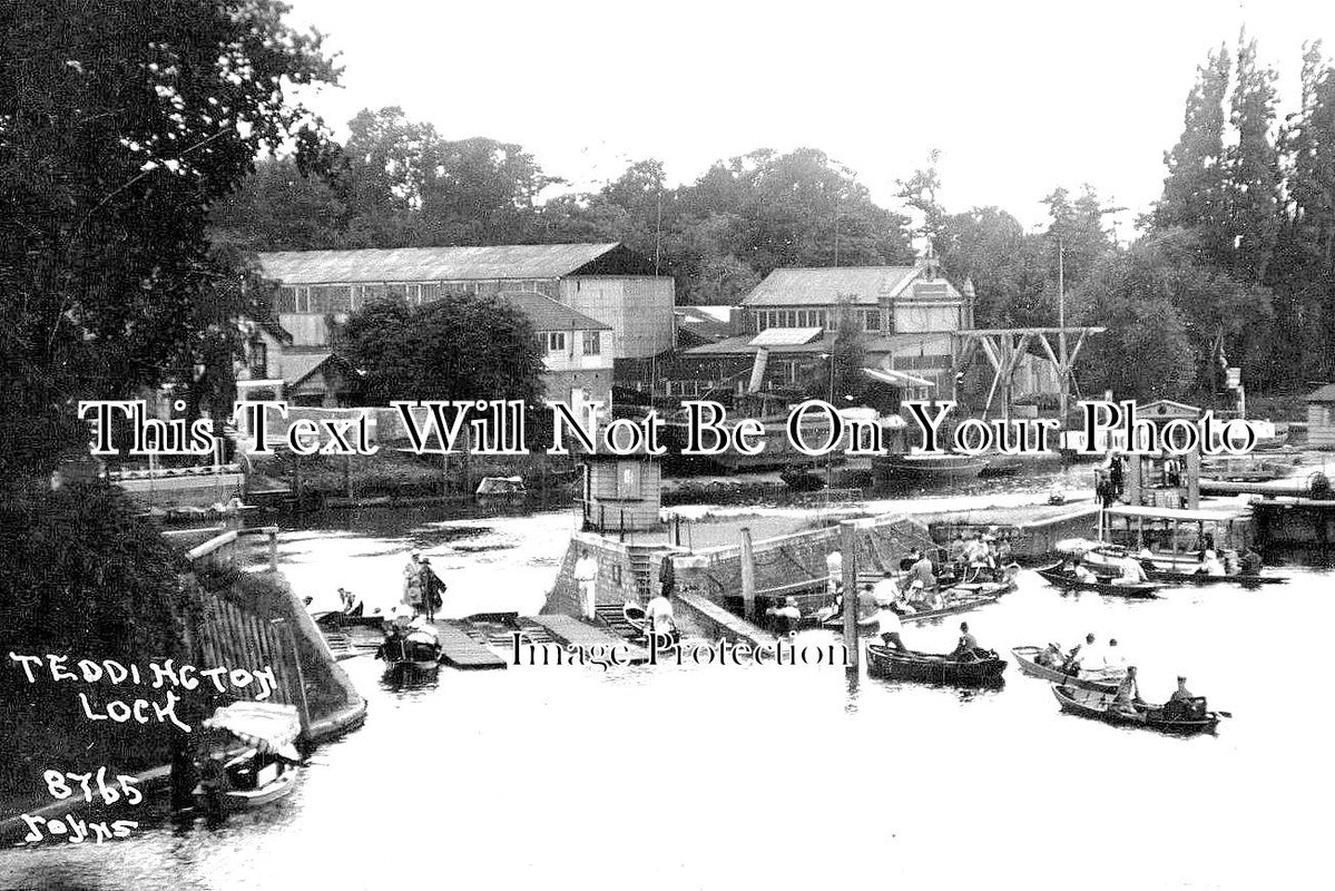 MI 1136 - Teddington Lock, River Thames, Middlesex