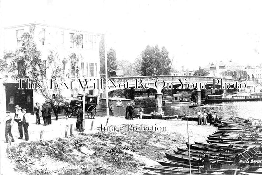 MI 1183 - Hampton Court Bridge Over River Thames, Middlesex