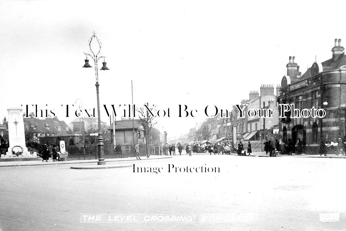 MI 1255 - The Level Crossing, Edmonton, Middlesex c1926