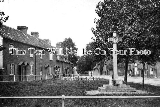 MI 1605 - Greenford War Memorial, Middlesex