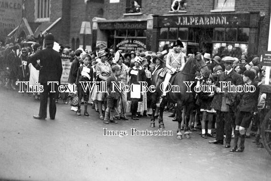 MI 1663 - Childrens Hospital Procession, Harrow, Middlesex