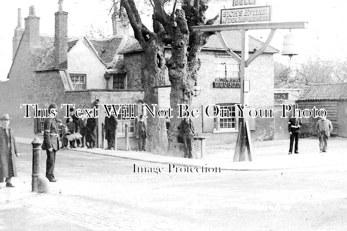 MI 1907 - The Bell Pub, Hounslow, Middlesex