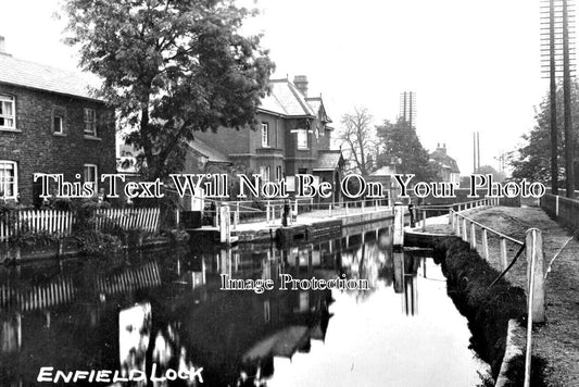 MI 1957 - Enfield Canal Lock, Middlesex