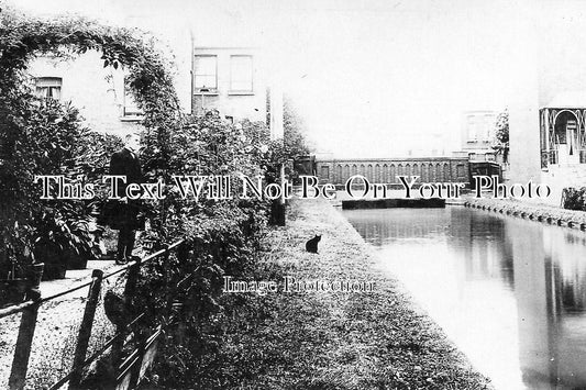 MI 2041 - New River At Burgyone Road, Harringay, Middlesex, London c1910