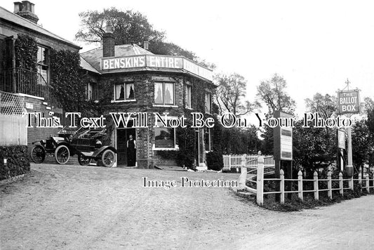 MI 2100 - The Ballot Box Hotel, Horsenden Hill, Harrow, Middlesex, London