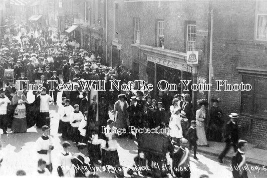 MI 2387 - Martyrs Procession, South Street, Isleworth, Middlesex