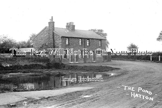 MI 689 - The Village Pond, Hatton, Hounslow, Middlesex c1908