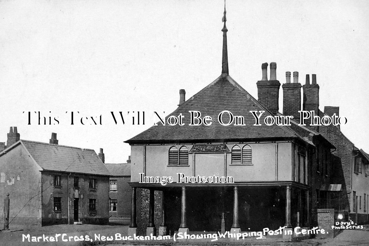 NF 1010 - Market Cross & Whipping Post, New Buckenham, Norfolk c1914