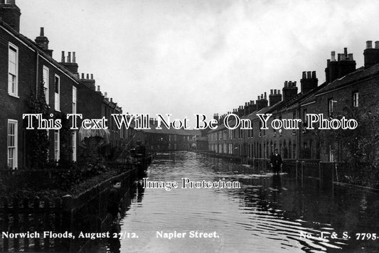 NF 102 - Napler Street, Norwich Flood, Norfolk 1912