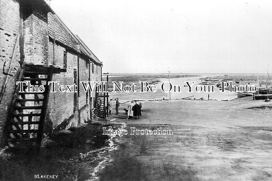 NF 1048 - Blakeney, Norfolk c1924