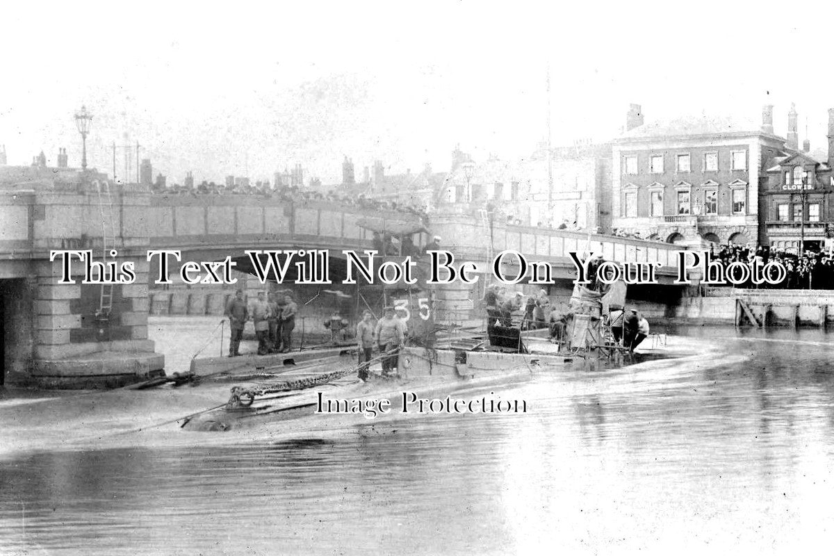 NF 1102 - Submarine Collision With Bridge, Great Yarmouth, Norfolk