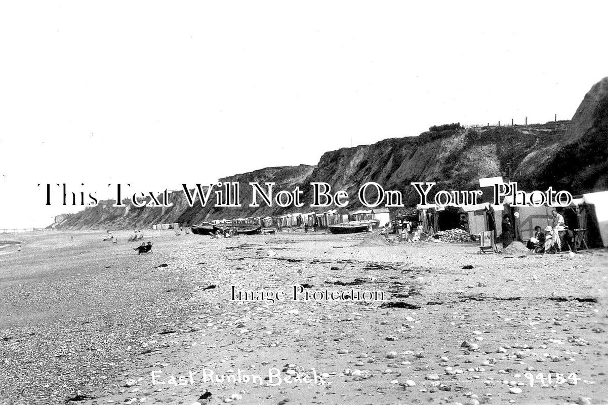 NF 1148 - The Beach, East Runton, Norfolk c1923