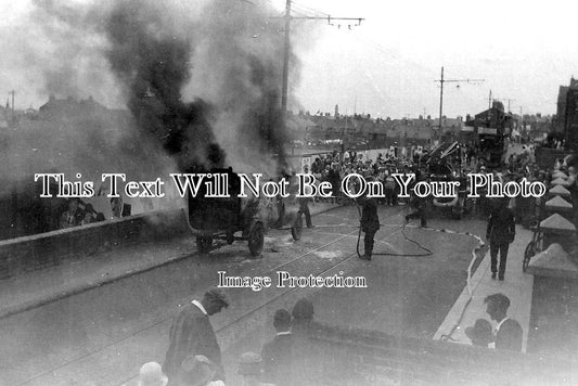 NF 1183 - Motor Van On Fire, Gorleston On Sea, Norfolk c1929