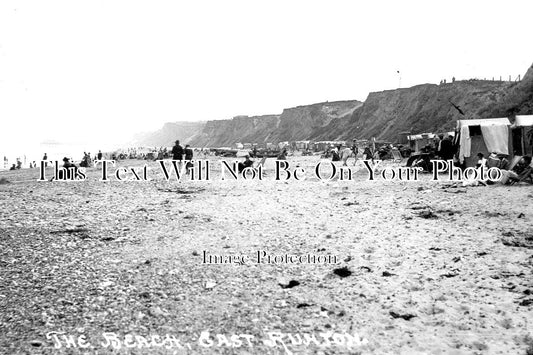 NF 1271 - The Beach, East Runton, Norfolk c1913