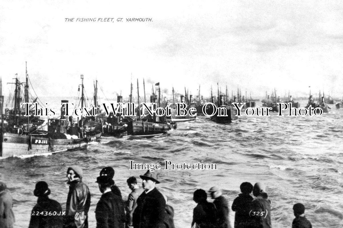 NF 1280 - Fishing Fleet Trawlers, Great Yarmouth, Norfolk c1934