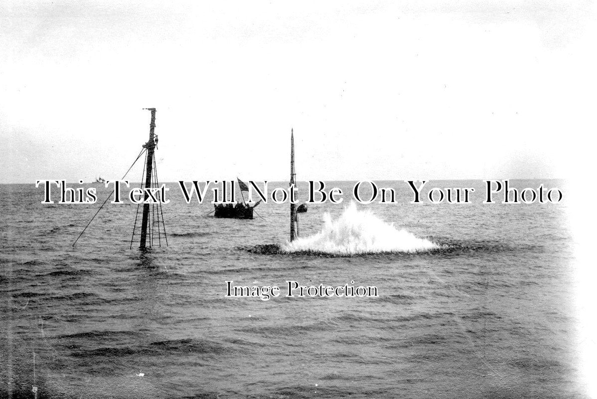 NF 1343 - Sinking Ship, Great Yarmouth, Norfolk c1914