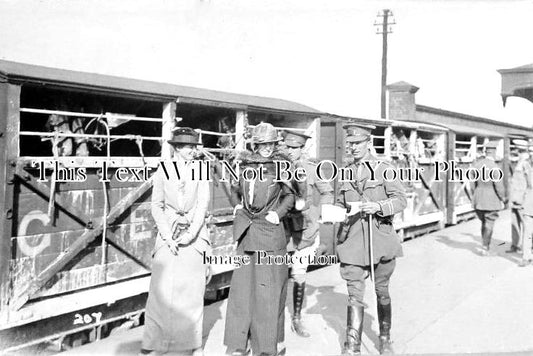 NF 1464 - Thorpe Station 12th Lancers & Horses Embarking, Norfolk 1914