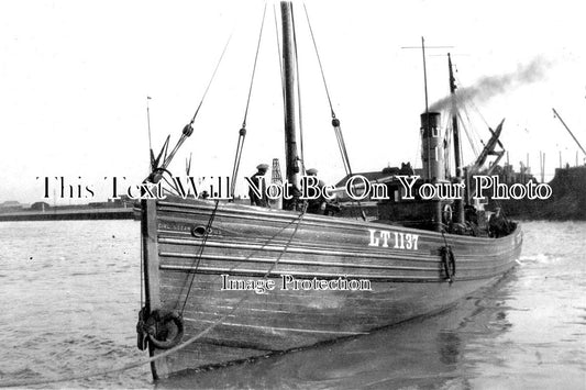 NF 1577 - Gorleston Fishing Boat LT1137, Norfolk