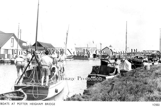 NF 1584 - Boats At Potter Heigham Bridge, Norfolk Broads