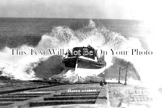 NF 1595 - Launch Of The Cromer Lifeboat, Norfolk c1939