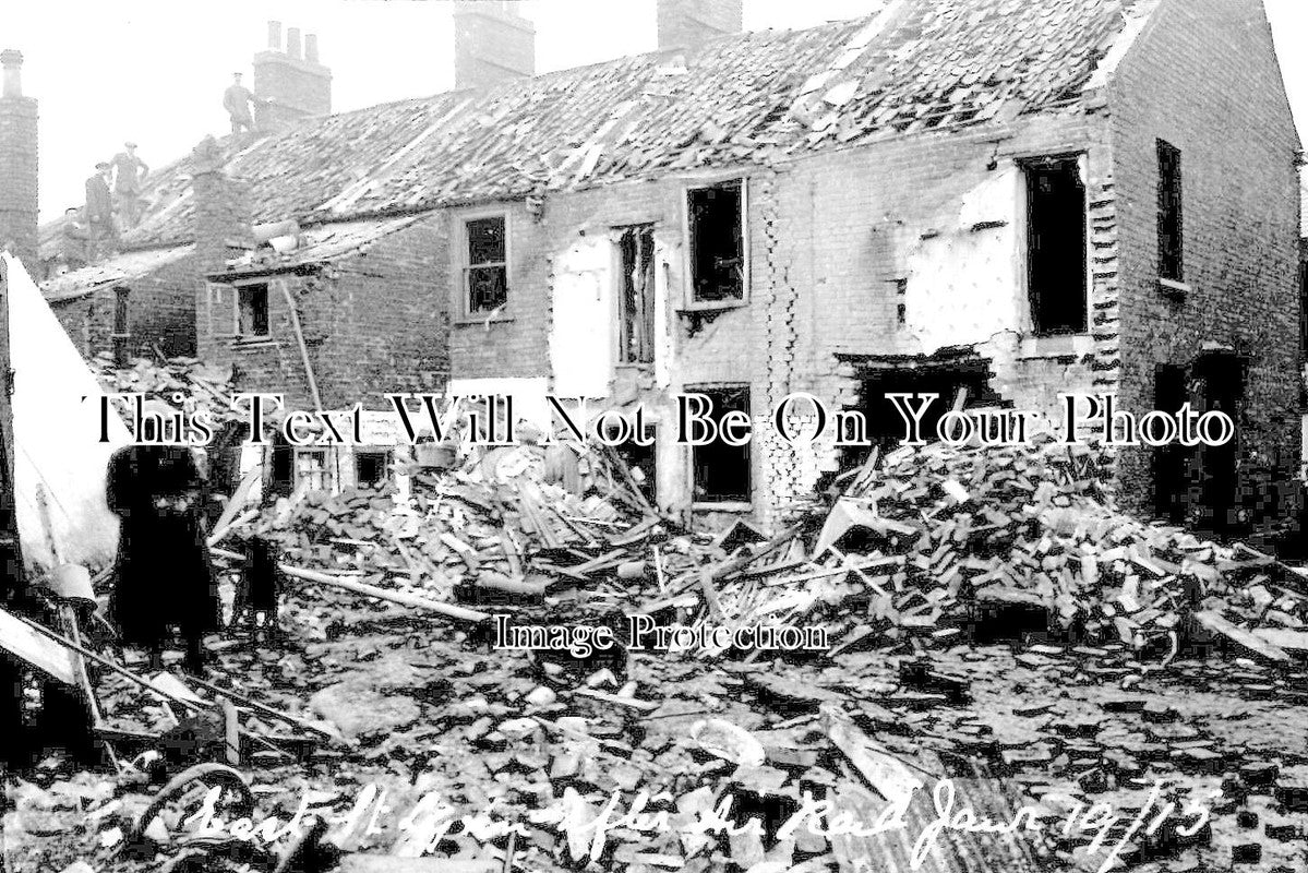NF 1657 - East Street, Kings Lynn, After Air Raid, Norfolk 1915
