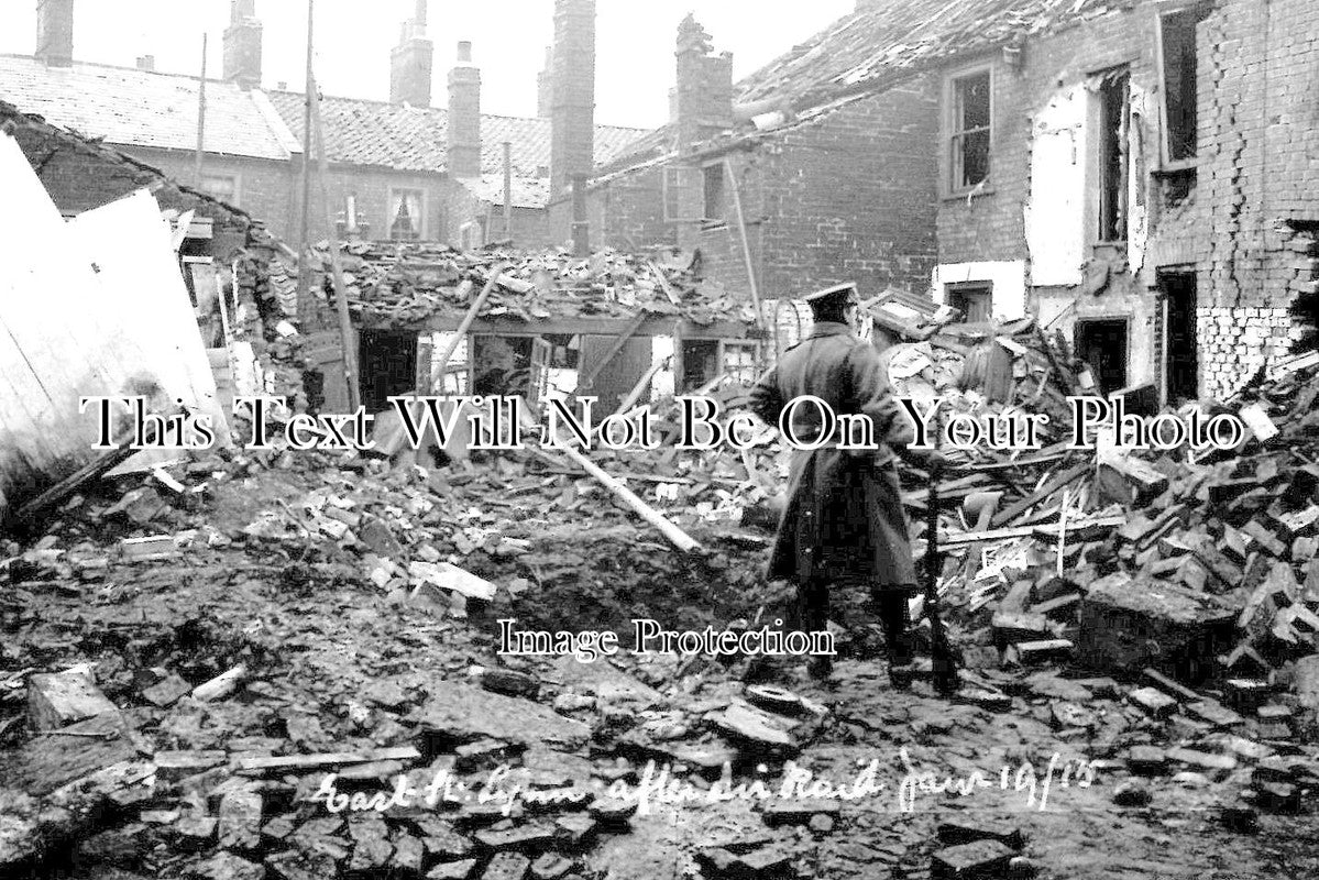 NF 1658 - East Street, Kings Lynn After German Air Raid, Norfolk 1915
